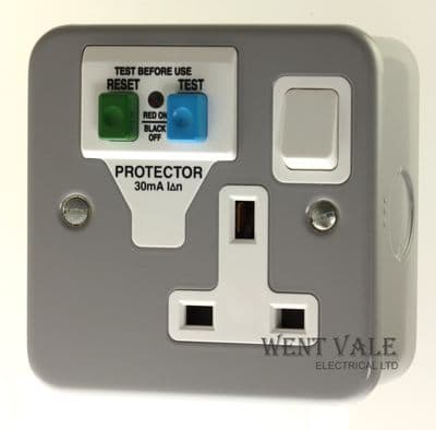 Volex Protector Metalclad - VT1108SG - 13a 30mA RCD Switched Single Socket