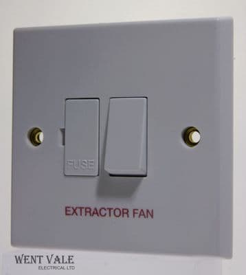 Volex - VX1080EF - 13a White Moulded Switched Fused Spur Marked 