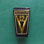 BD44533 - Radiator Grille V12 Badge