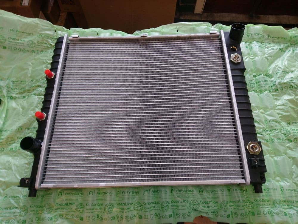 419ra004 Radiator MNA4190AA - RADIATOR ASSY