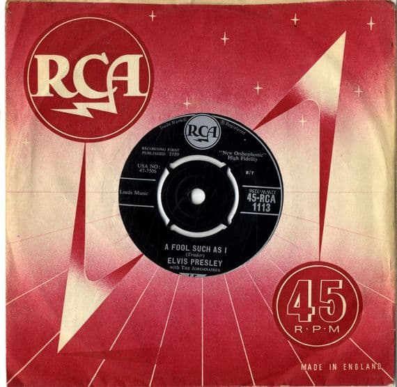 Elvis Presley - A Fool Such As I/ I Need Your Love Tonight (1113)  Round Centre