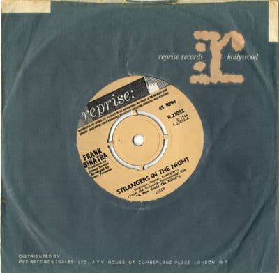 Frank Sinatra - Strangers In The Night/My Kind Of Town (23052) M-