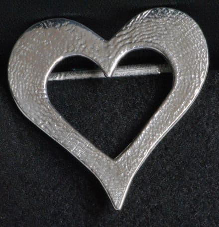 Ladycrow Pewter Scarf Ring "Dainty Heart"