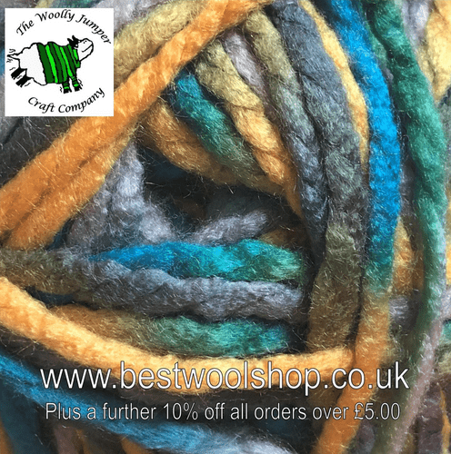 129 DANCER - HAYFIELD BONUS EXTRAVAGANZA SUPER CHUNKY KNITTING YARN 200G WITH FREE SNOOD PATTERN