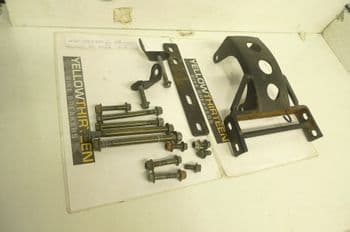 AJS TN25 250 BREAKING. ENGINE TO FRAME BOLTS + BRACKETS AJS XGJ250-21 (LOC-D)