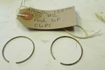 APRILIA ATLANTIC 125 FORK TOP CLIPS BIKE BREAKERS GLASGOW EDINBURGH #2(LOC-A)