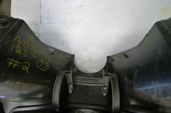 APRILIA ATLANTIC 125 FRONT FAIRING INNER KNEE SHIELD GLOVE BOX (A) #2(LOC-A)