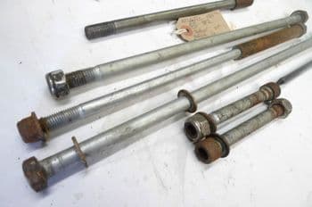 APRILIA ATLANTIC 125 JOB LOT OF ENGINE TO FRAME BOLTS EXTRA LONG BOLTS #2(LOC-A)