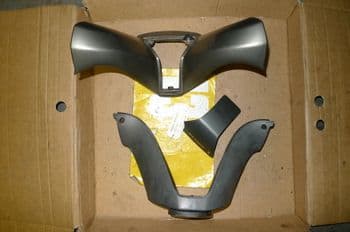 APRILIA ATLANTIC 125 TOP YOKE HANDLEBAR COVER FAIRING #1 (67-A)