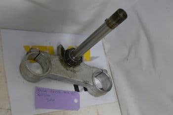 APRILIA RS 125 BOTTOM YOKE #1 (CON-D)