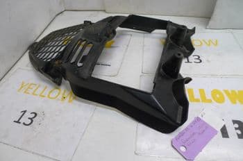 APRILIA RS4 125 BREAKING.  RADIATOR INFILL GRILL FAIRING  #2  (LOC-C)