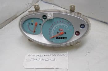 APRILIA SCARABEO 100 INSTRUMENTS CLOCKS 18884 MILES (LOC-A)
