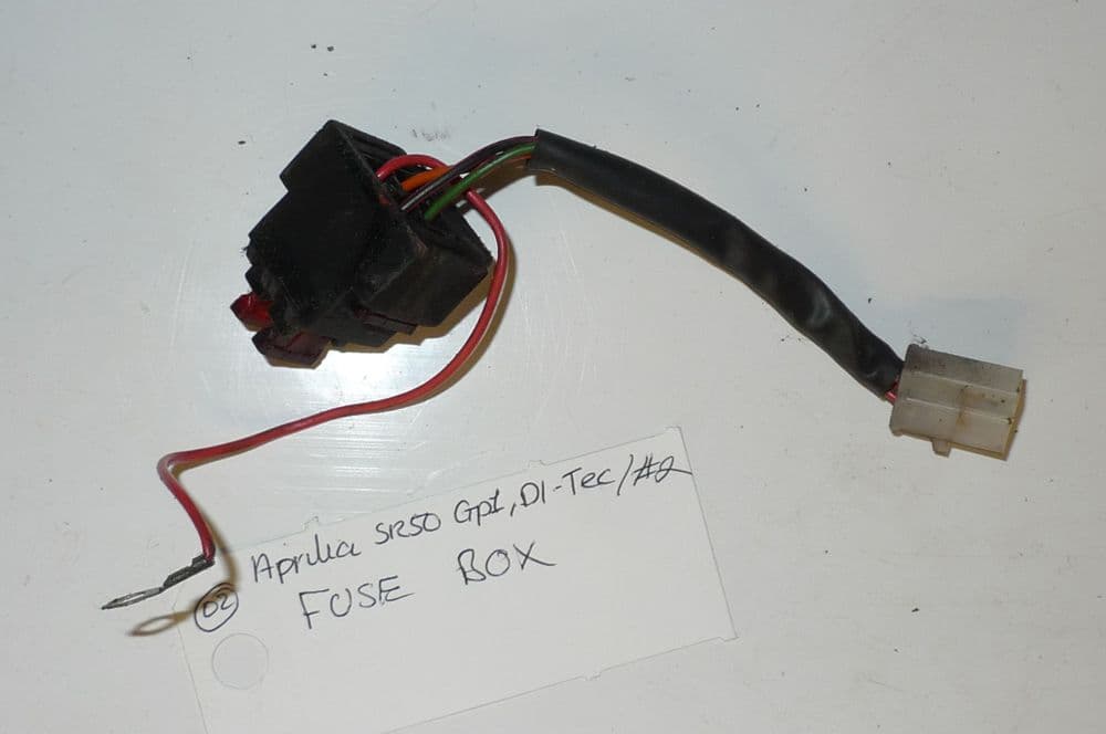 APRILIA SR50 GP1 DITECH FUSE BOX 2 LOCA