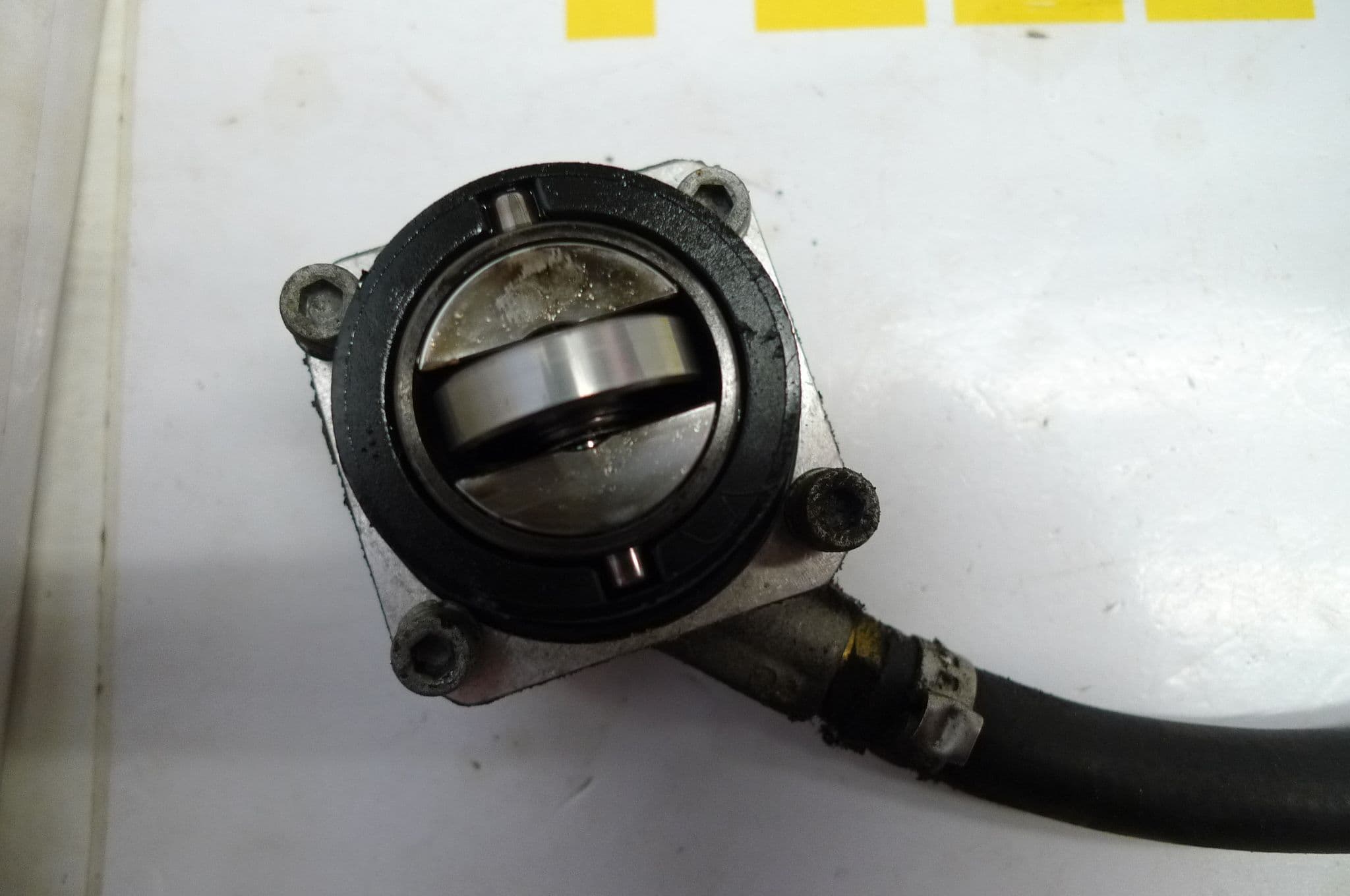 thumbnail image 2 of Aprilia SR 50 DiTech Fuel Valve Pressure Regulator – 00-18 – TRE-ROSSO – OE 1-000-049-962 2 of 5
