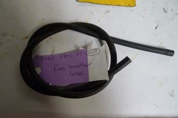 BMW F800ST FUEL BREATHER HOSE (CON-B)