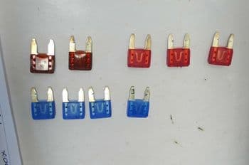 CF MOTO 650 NK NAKED  FUSE BOX FUSES x 9 OEM    YELLOW 13 BREAKERS    #1(LOC-F)