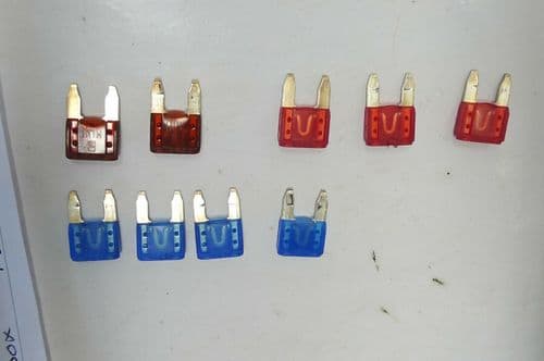 CF MOTO 650 NK NAKED FUSE BOX FUSES x 9 OEM YELLOW 13 BREAKERS #1(LOC-F)