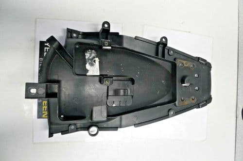 CF MOTO 650 NK NAKED REAR UNDERTRAY A000-041401 YELLOW 13 BREAKERS #1(LOC-F)