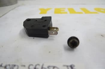 CF MOTO CF650 - 2 TR FRONT BRAKE SWITCH. (LOC-C)