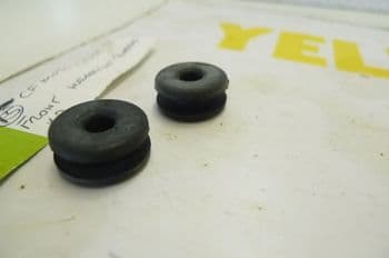 CF MOTO CF650 - 2 TR FRONT HEADLAMP RUBBERS x 2. (LOC-C)