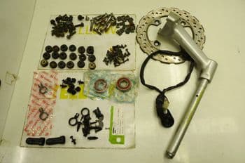 CF MOTO CF650 - 2 TR NUTS, BOLTS, SCREWS & OTHERS ASSORTMENT. (LOC-C)