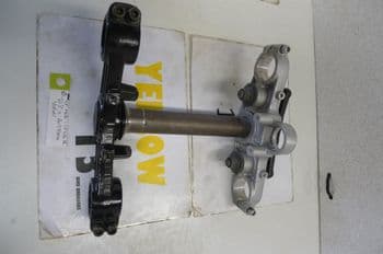 CF MOTO CF650 - 2 TR TOP + BOTTOM YOKES. (LOC-C)