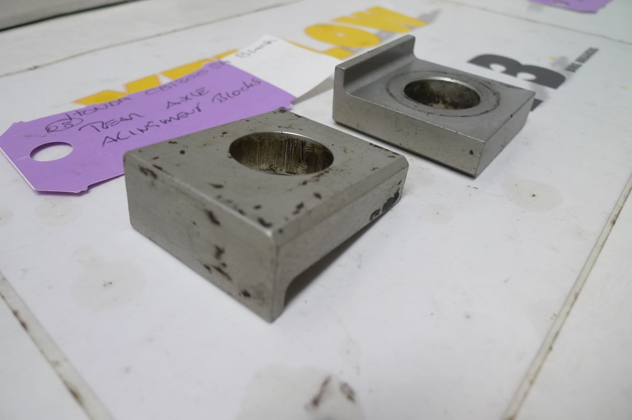 HONDA CB1300 BREAKING REAR AXLE ALIGNMENT BLOCKS LOC-C