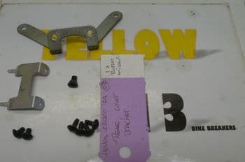 HONDA CB1300 BREAKING.  REAR LIGHT BRACKET    (LOC-C)