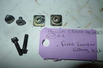 HONDA CB600 HORNET SY FRONT FENDER FITTING KIT #1(CON-B)