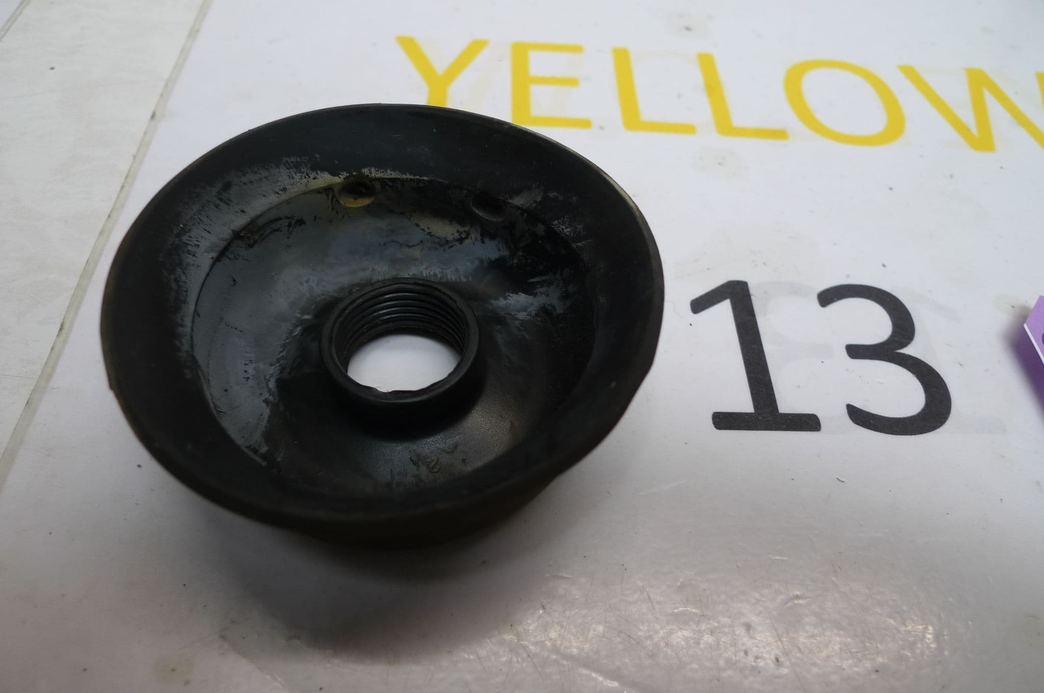 HONDA CB600 HORNET SY FRONT HEADLIGHT LIGHT BULB BOOT RUBBER 1 CON-B