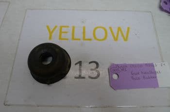 HONDA CB600 HORNET SY FRONT HEADLIGHT LIGHT BULB BOOT RUBBER #1(CON-B)