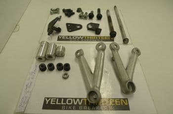 HONDA CB650 F ENGINE TO FRAME BOLTS & BRACKET (LOC-F)
