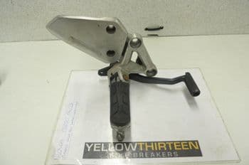 HONDA CB650 F RIDER RIGHT FOOT HANGER + PEG + LEVER (LOC-F)