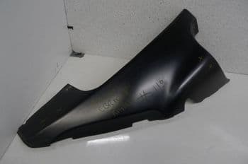 HONDA CBR1000F, RIGHT BELLY PAN FAIRING 64310-MS2-0100 COWL R UNDER #116 (U4R)