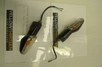 HONDA CBR125 RSF L + R REAR INDICATORS #9 (CON-B)