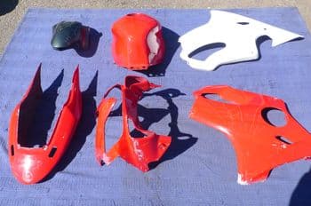 HONDA CBR600 F4 i FULL SET OF FAIRINGS 6 ITEMS #4 (LOC-D)