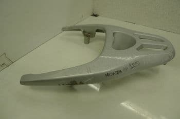 HONDA NES125, REAR LUGGAGE CARRIER 81200-KGF-900 #287 (U4R)