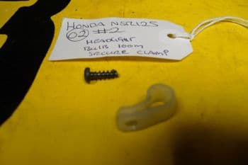HONDA NSR125 BREAKING. HEADLIGHT SIDE LIGHT LOOM SECURING CLIP#2(WEB-STOCK)(A-SK) (CON-D)