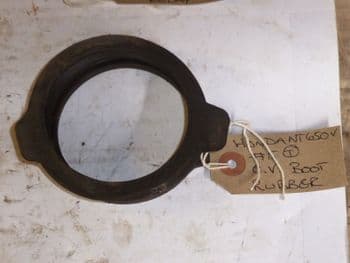 HONDA NT650 V DEAUVILLE C V BOOT RUBBER #5(LOC-C)