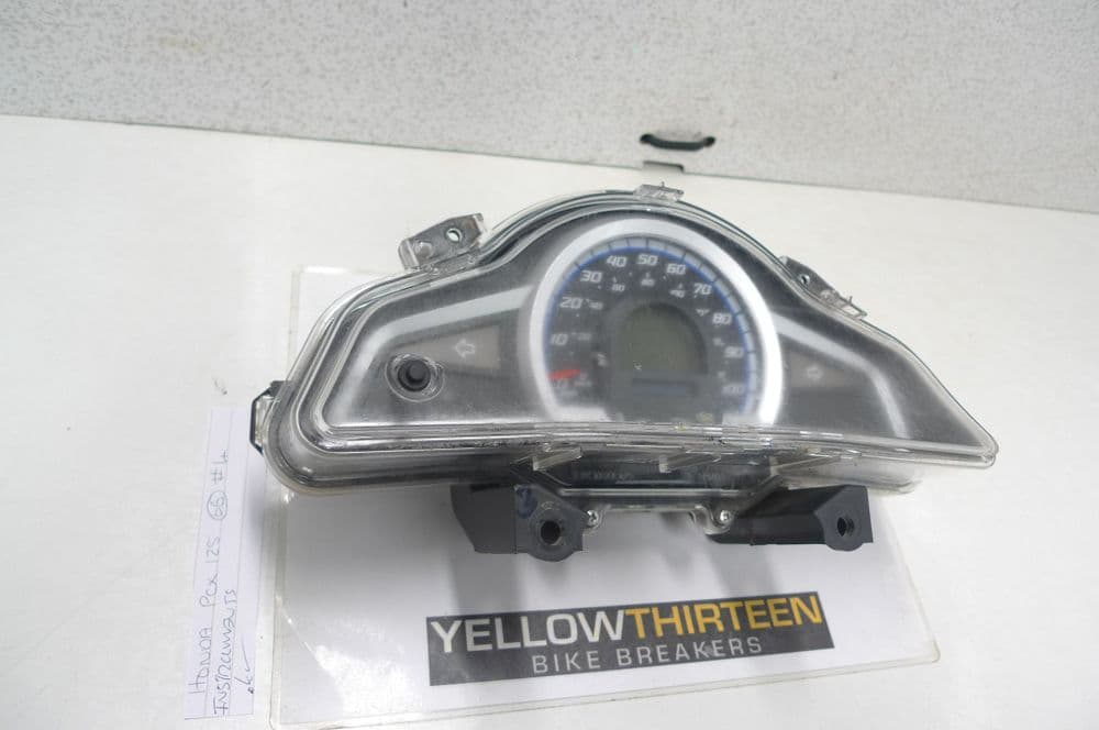 HONDA PCX125 INSTRUMENTS CLOCKS 26198 MILES 67-C 4