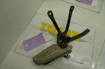 HONDA PCX125. RIGHT PILLION FOOT HANGER & PEG. YELLOW 13 #2 (LOC-F)