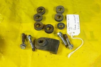 KAWASAKI BN125 BN 125 ELIMINATOR 2000 REAR MUD GUARD FITTING RUBBERS (LOC-C)