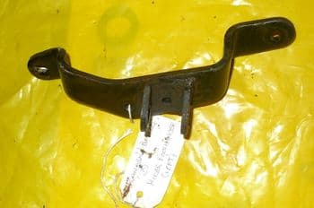 KAWASAKI BN125 BN 125ELIMINATOR 2000RIDERS LEFT FOOT REST HANGER BRACKET (LOC-C)