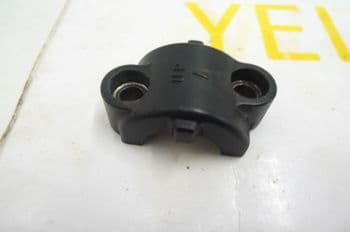 KAWASAKI GPZ500 S FRONT BRAKE HANDLEBAR CLAMP  #2 (CON-B) 