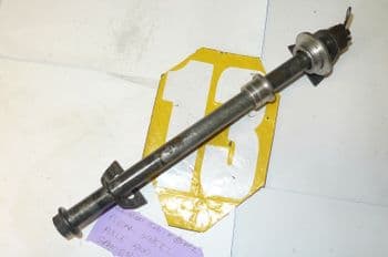 KAWASAKI ZX6-R BREAKING. REAR WHEEL AXLE & SPACERS #1((LOC-C))