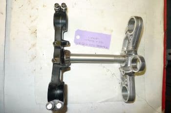 KAWASAKI ZX6-R BREAKING. TOP & BOTTOM YOKES #1((LOC-C))