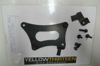 KAWASAKI ZX6-R ECU BRACKET & OTHER YELLOW 13 BIKE BREAKERS #2(LOC-F)