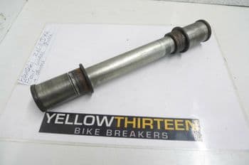 KAWASAKI ZX6-R  FRONT WHEEL SPINDLE + SPACERS      YELLOW 13 BREAKERS  #2(LOC-F)