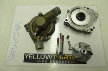 KAWASAKI ZX6-R WATER PUMP ASSEMBLY          YELLOW 13 BIKE BREAKERS  #2(LOC-F)