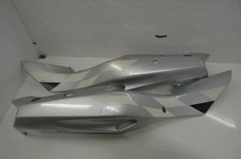 KAWASAKI ZX600-F3, L + R REAR FAIRINGS 36001-1541 + 36001-1540 #52 (U4R)